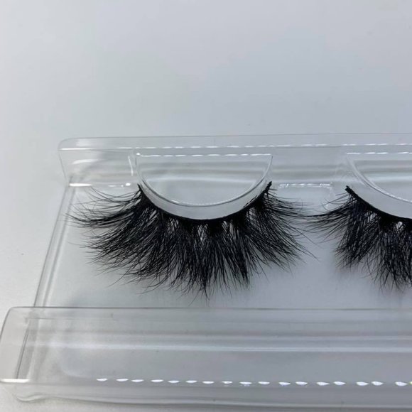 3D Mink Strip Lashes - Picture 2 of 5